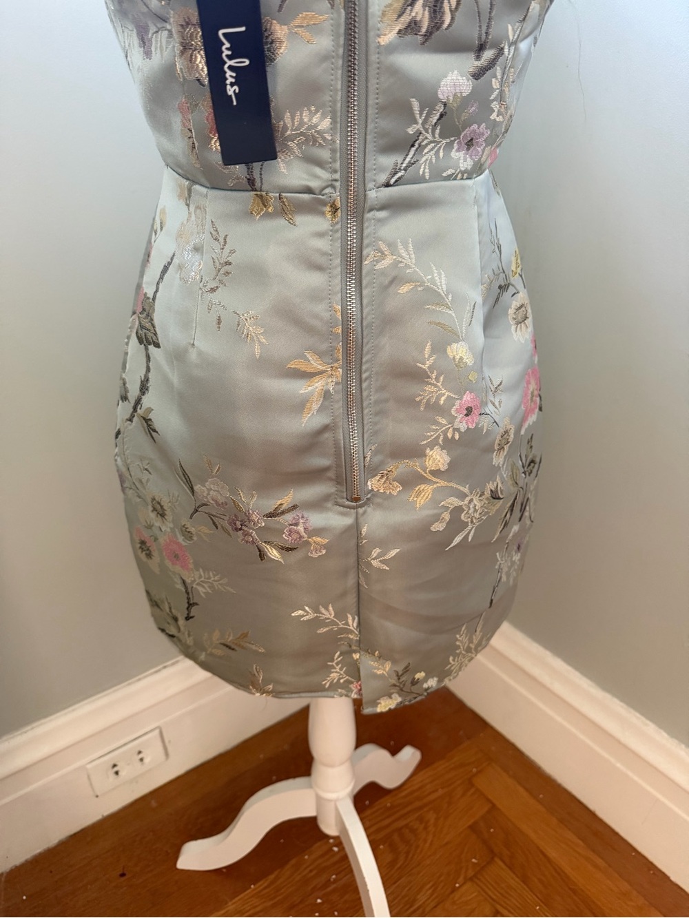 Lulus Strapless Sage Floral Jacquard Mini Dress NWT Size M - Picture 4 of 10